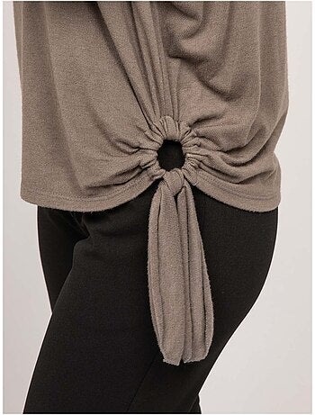 Top in maglia sottile con laccio da annodare fenella
