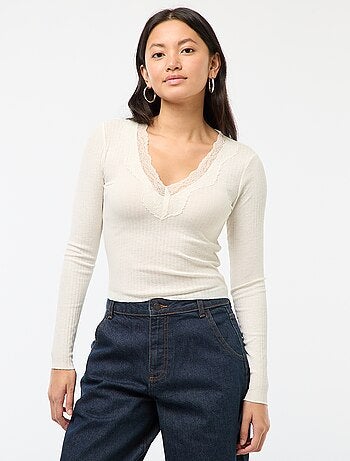 Top in pizzo a maniche lunghe