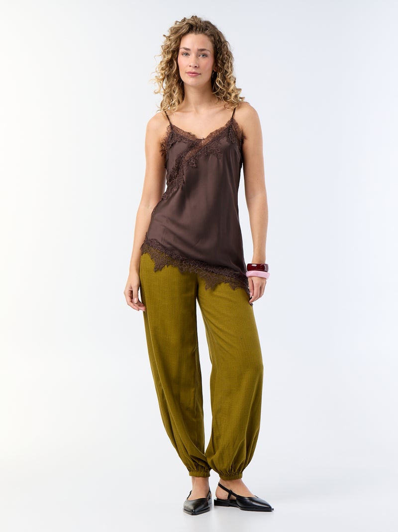 Top in raso asimmetrico con pizzo Marrone - Kiabi