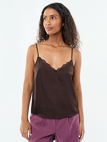 Top in raso con pizzo