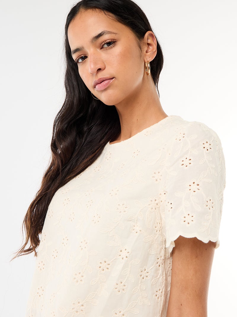 Top maniche corte in cotone tinta unita con ricami sangallo Beige - Kiabi