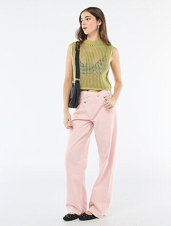 Top smanicato all'uncinetto