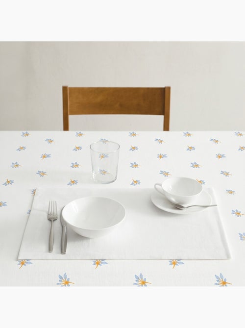 Tovaglia antimacchia stampata in stile mediterraneo, motivo floreale - Gamusi - Kiabi Tovaglia antimacchia stampata in stile mediterraneo, motivo floreale - Gamusi - Kiabi
