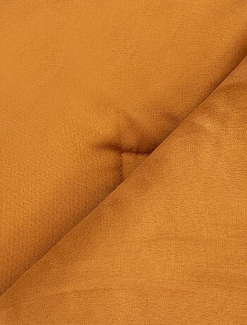 Trapunta in velluto con nappe