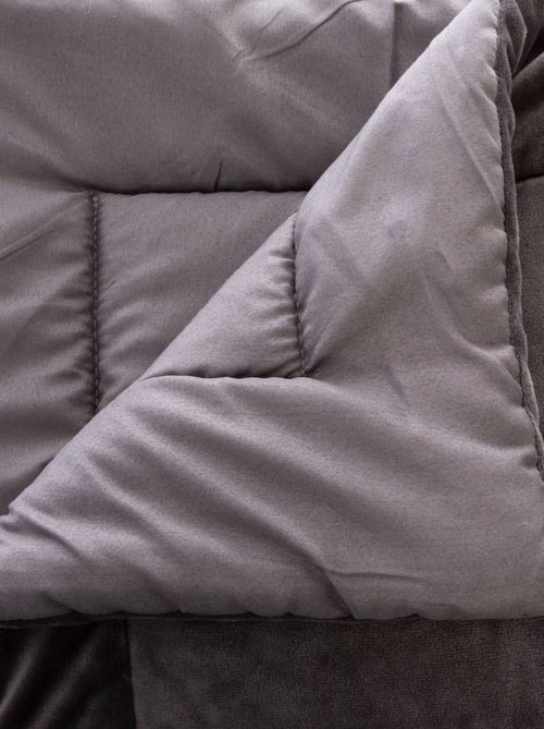 Trapunta in velluto con nappe - Kiabi