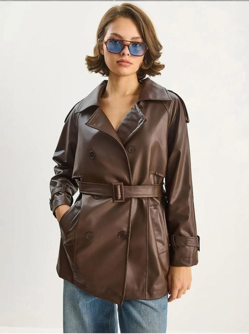 Trench coat doppiopetto in ecopelle lucci - Kiabi Trench coat doppiopetto in ecopelle lucci - Kiabi