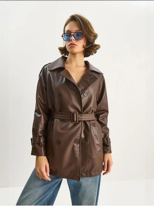 Trench coat doppiopetto in ecopelle lucci - Kiabi Trench coat doppiopetto in ecopelle lucci - Kiabi