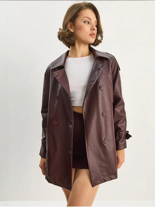 Trench coat doppiopetto in ecopelle lucci - Kiabi Trench coat doppiopetto in ecopelle lucci - Kiabi