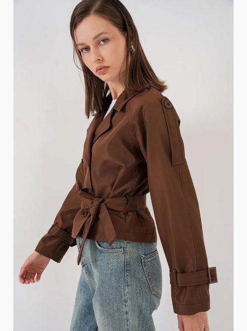Trench corto con cintura bdart - Kiabi Trench corto con cintura bdart - Kiabi