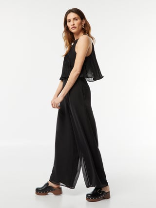 Tuta con pantaloni e t-shirt plissettata con giromanica americano