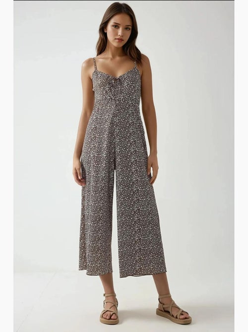 Tuta jumpsuit in maglia floreale a gamba larga con scollo a v hiccup - Kiabi