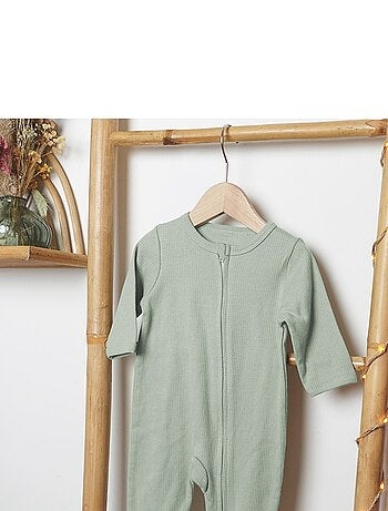 Tutina con apertura zip