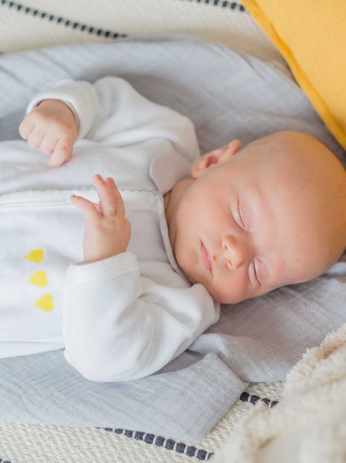 Tutina in ciniglia con tre cuoricini - Kiabi