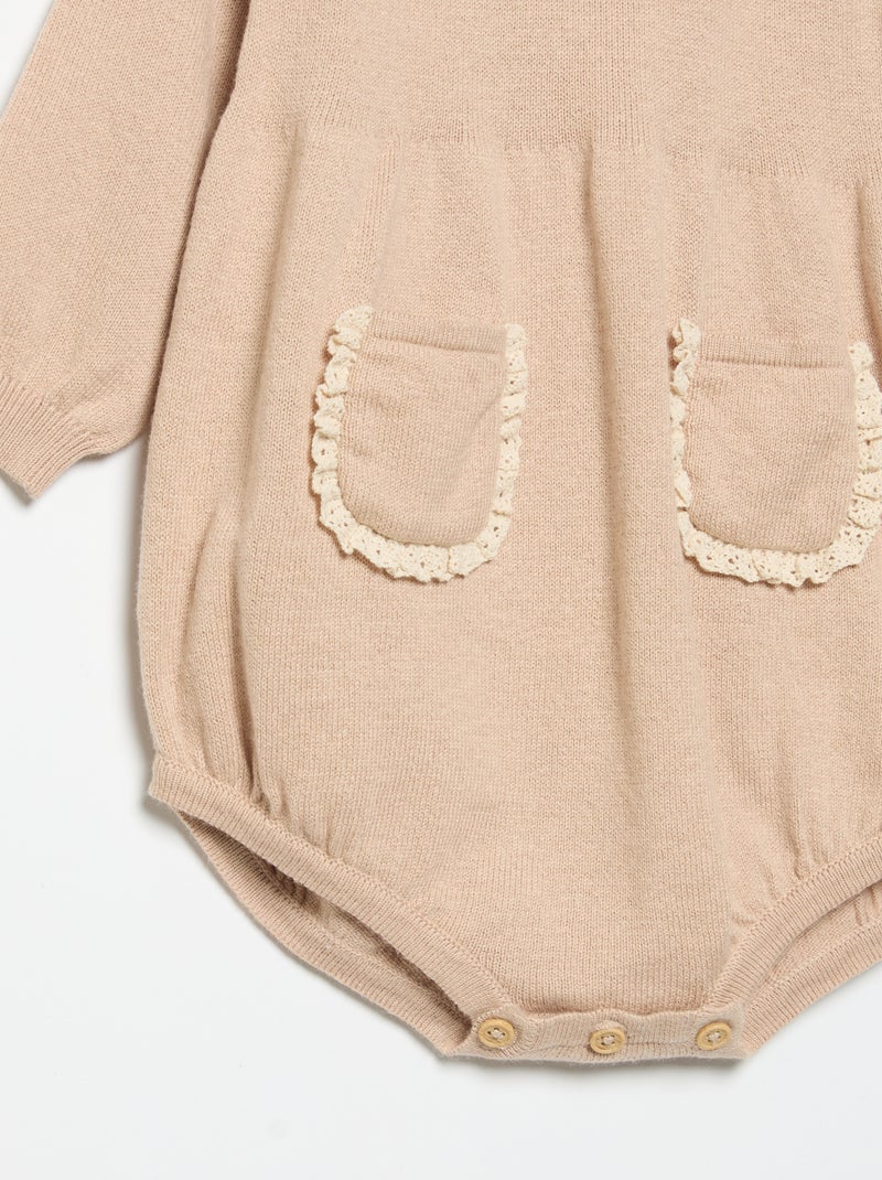 Tutina in maglia con colletto e tasche fantasia Beige - Kiabi