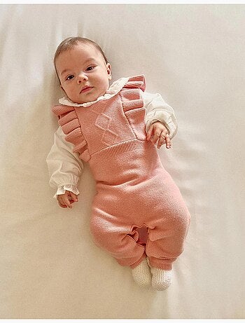 Tutina lavorata a maglia con bretelle arricciate