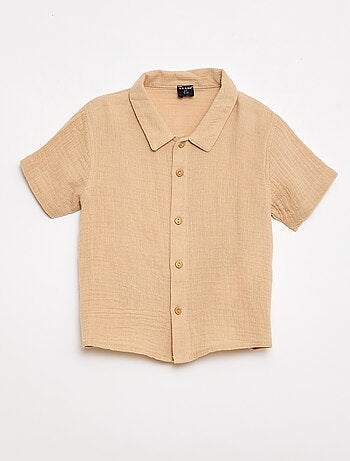 Un completo due pezzi camicia + pantaloncino