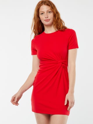 Vestito corto a maniche corte con effetto drappeggiato