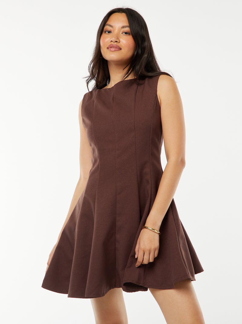 Vestito corto attillato senza maniche Marrone - Kiabi