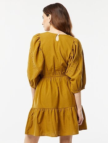 Vestito corto con maniche a sbuffo