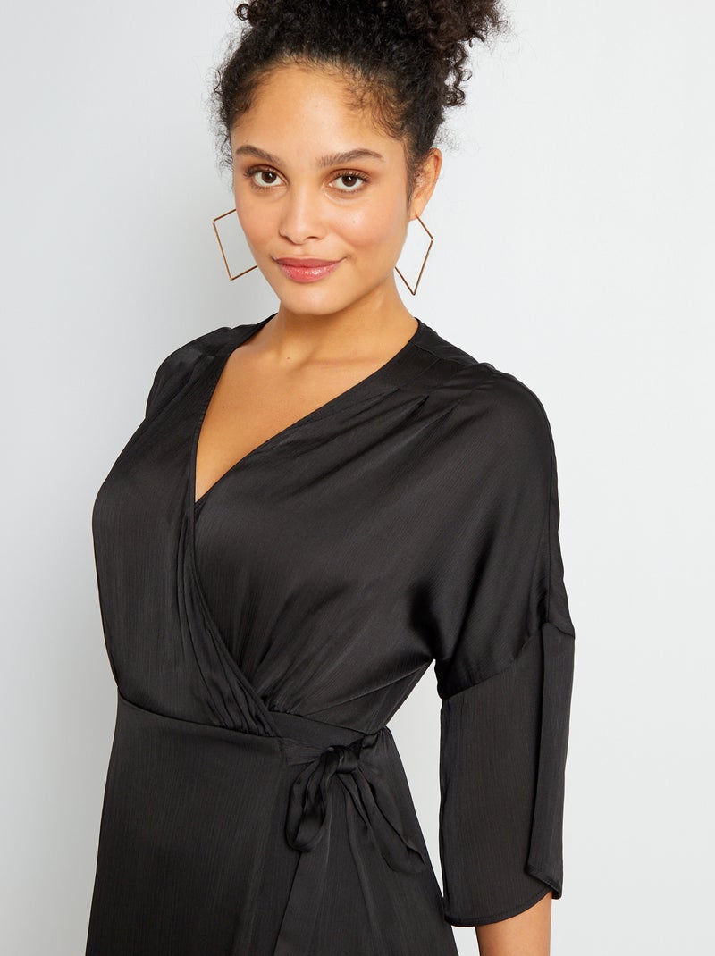 Vestito Corto con Laccetti in Vinile Nero