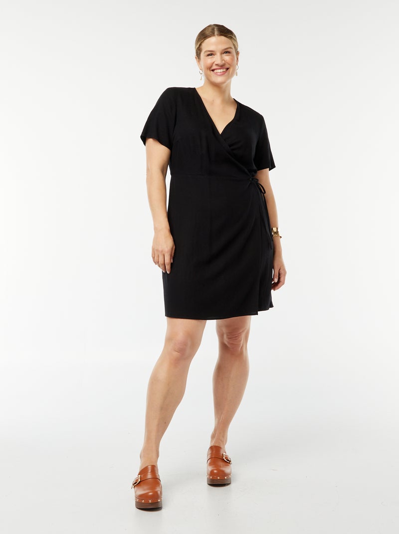 Vestito corto taglio portafoglio da annodare in vita nero - Kiabi