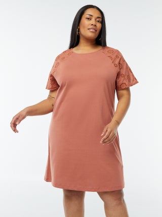 Vestito in cotone con ricami