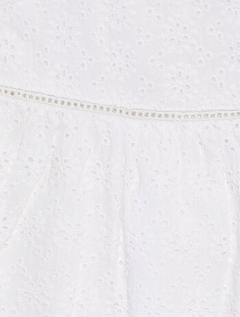 Vestito in ricamo punto inglese e spalline sottili