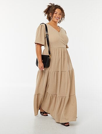 Vestito lungo goffrato a maniche corte con scollo incrociato