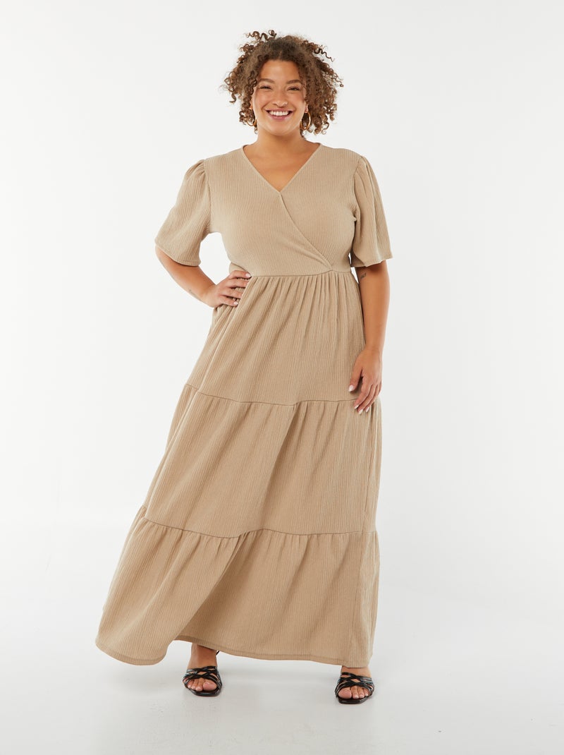 Vestito lungo goffrato a maniche corte con scollo incrociato Beige - Kiabi