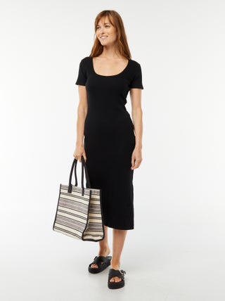 Vestito midi a maniche corte con spacco