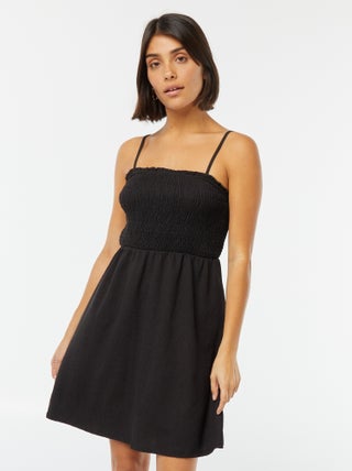 Vestito midi con punto smock e spalline